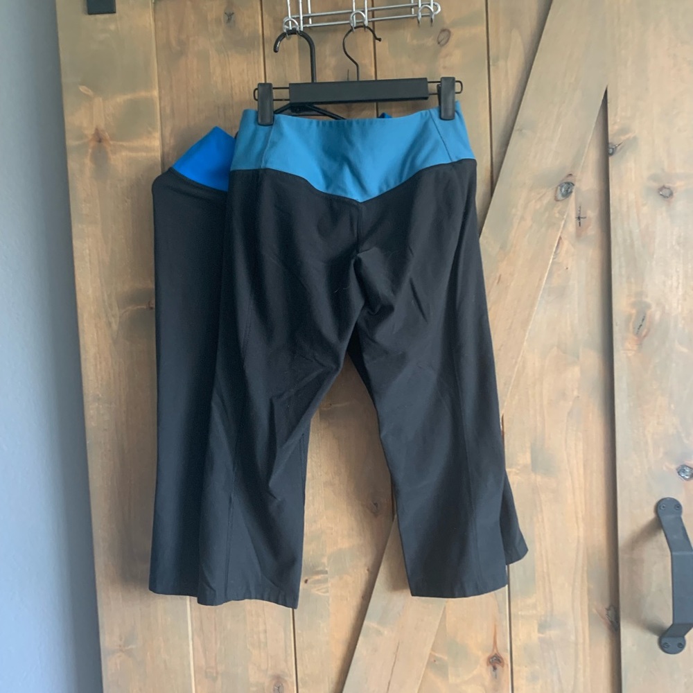 Nike 2 pair capris - Picture 6 of 10